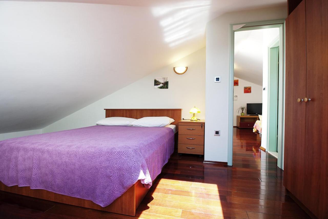 Luxury Apartments Elizabeth Podstrana Buitenkant foto