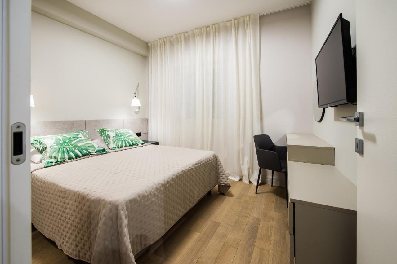 Luxury Apartments Elizabeth Podstrana Buitenkant foto