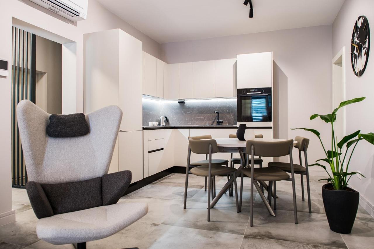 Luxury Apartments Elizabeth Podstrana Buitenkant foto